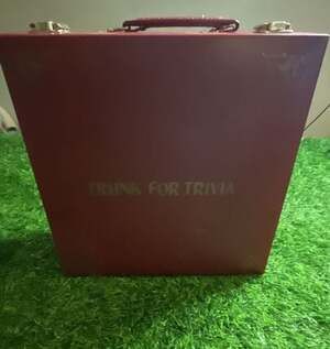 Vintage Trivial Pursuit Trunk For Trivia  Wooden covered vinyl Carrying Case Edi